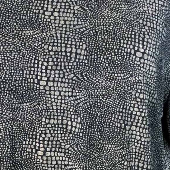 Women's Size Large LIZ BAKER Animal Print Short Sleeve Blouse - Picture 9 of 9